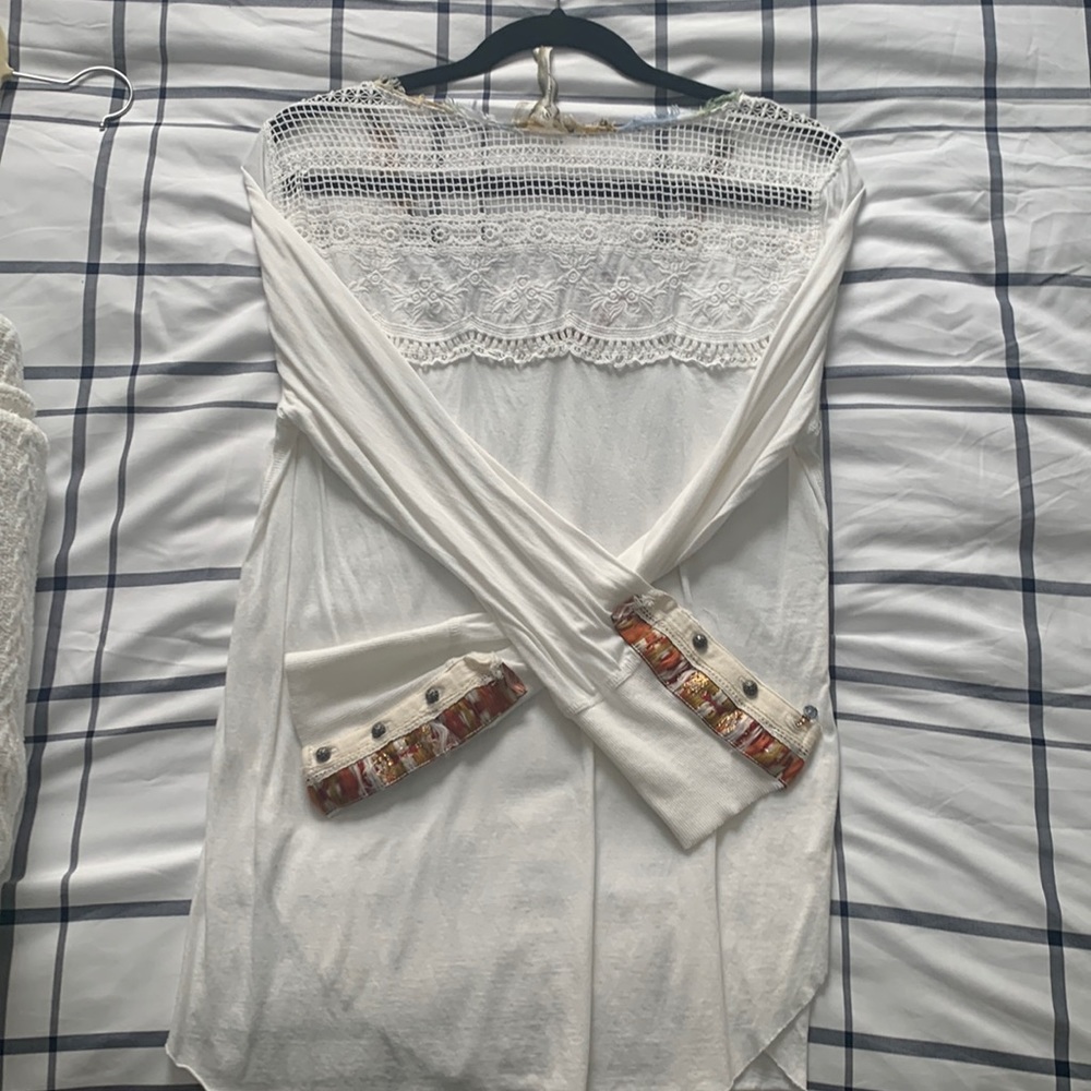 Arrata Silent Journey Lace Shirt Sz L - Picture 2 of 6